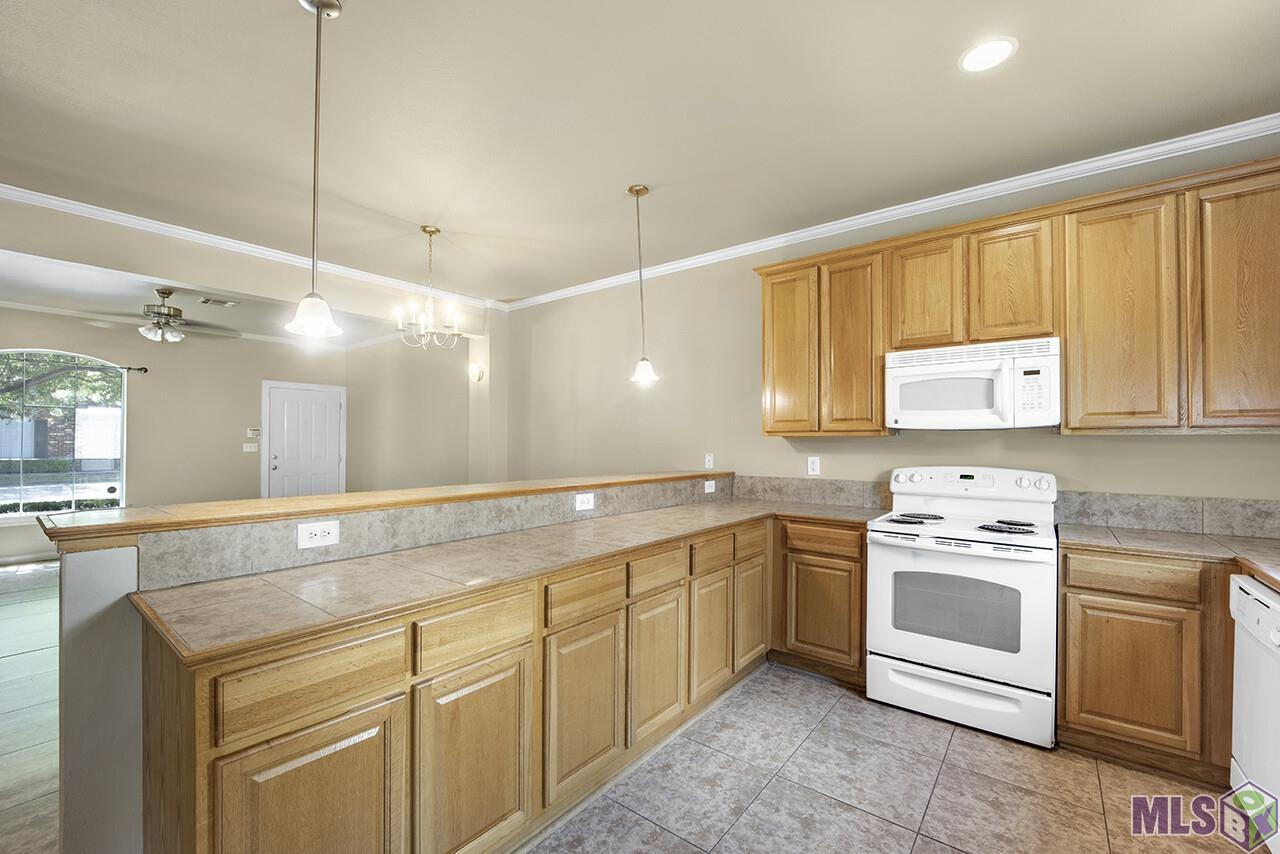 2405 Brightside Drive, Unit 9 Baton Rouge, LA 70820 - Photo 5 of 12 Gallery Image 5