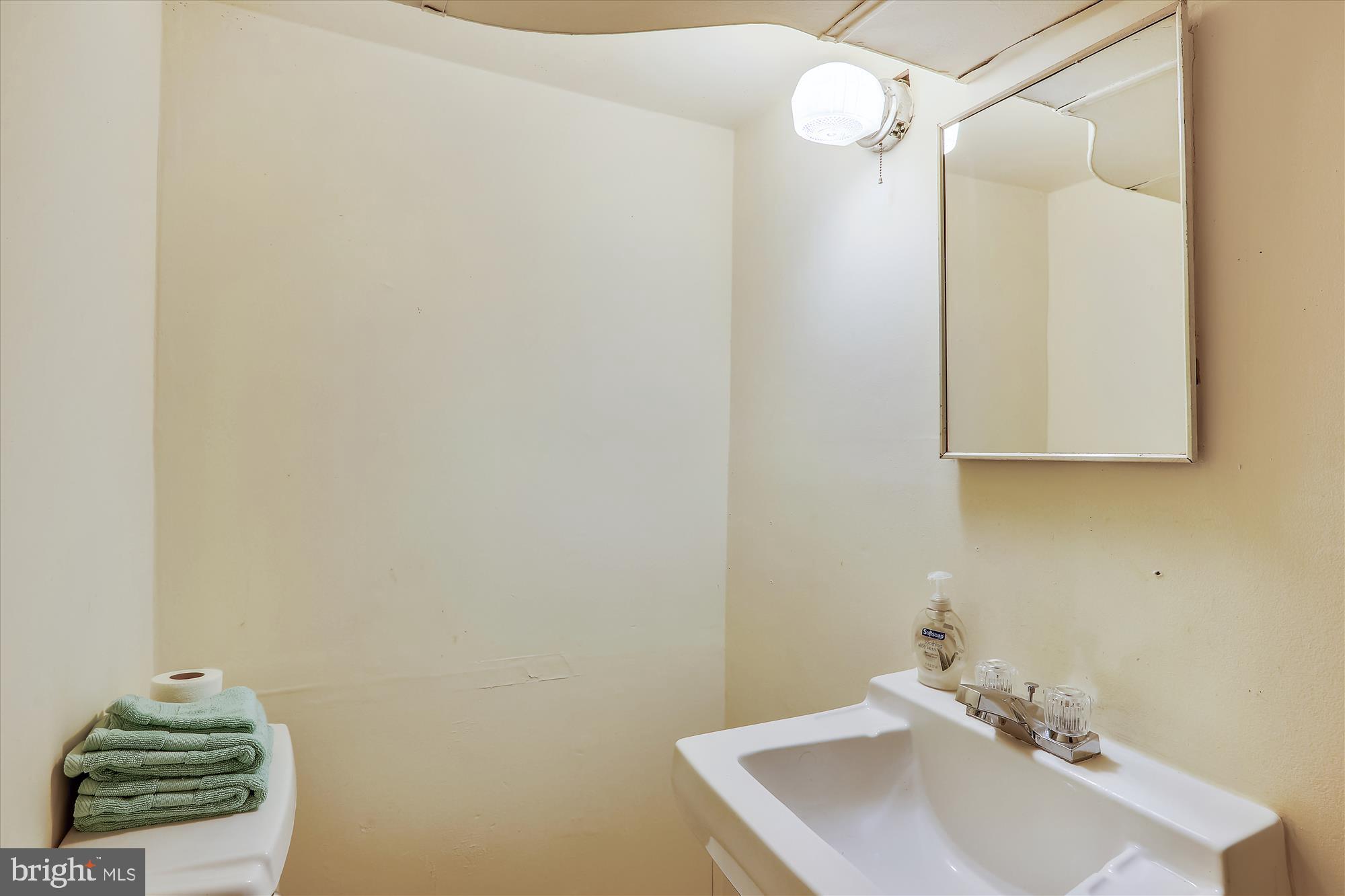 6136 Montrose Road Cheverly, MD 20785 - Photo 33 of 47 Gallery Image 33