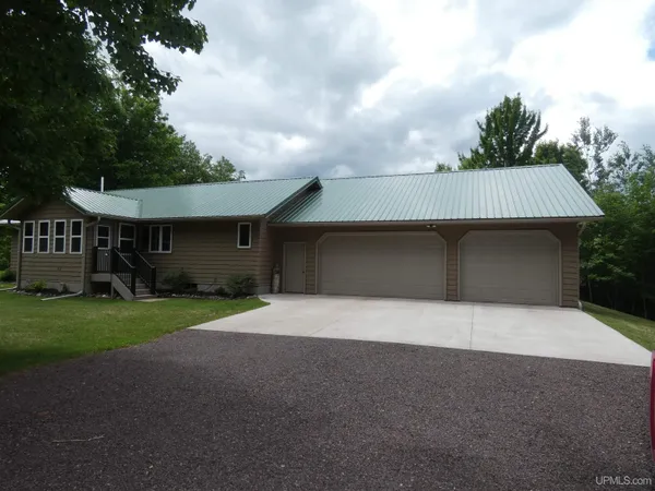 $399,900 | 15659 Shively Road, Bruce Crossing, MI 49912