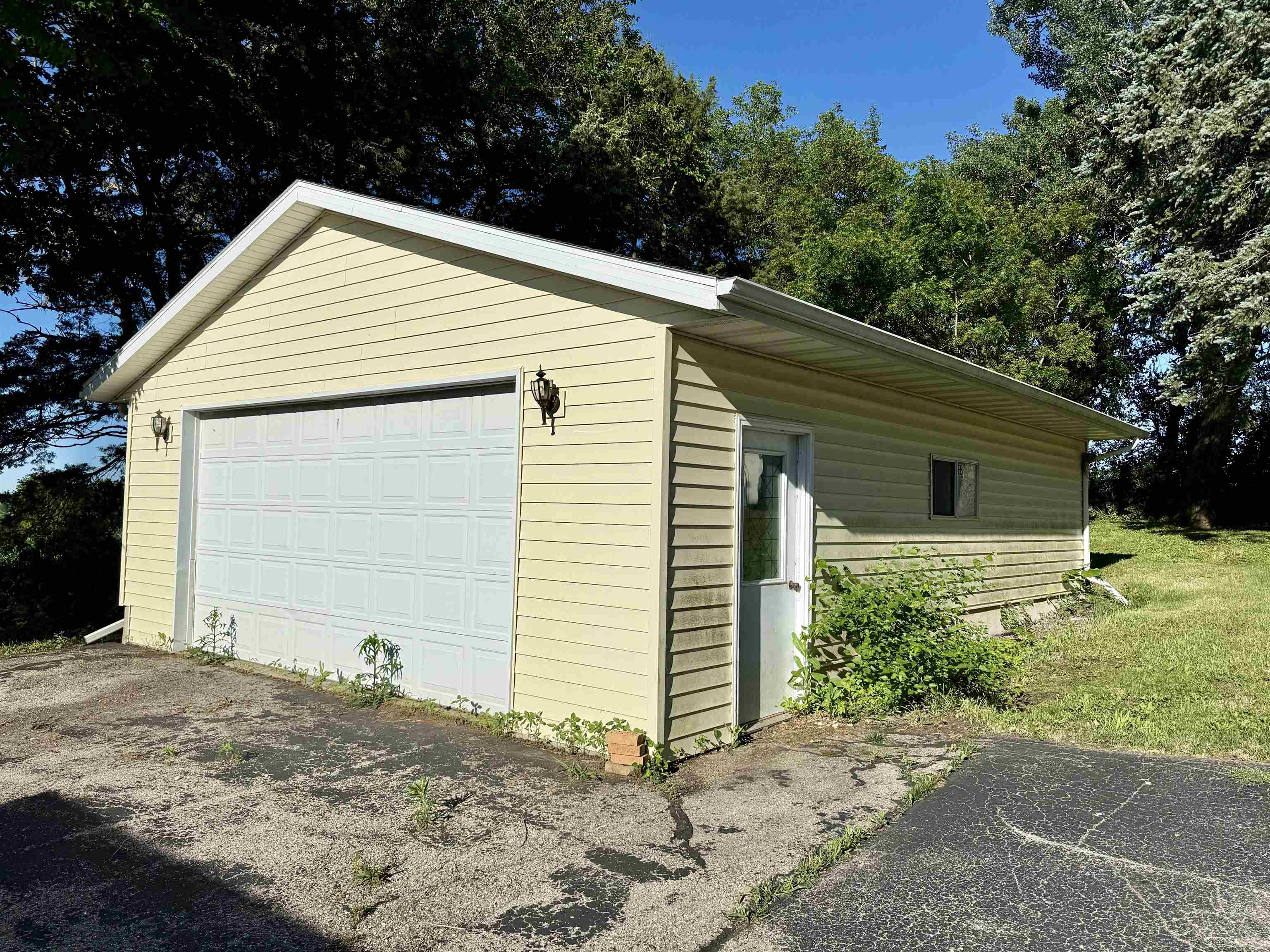 N4491 Cold Springs Road Monroe, WI 53566 - Photo 5 of 40