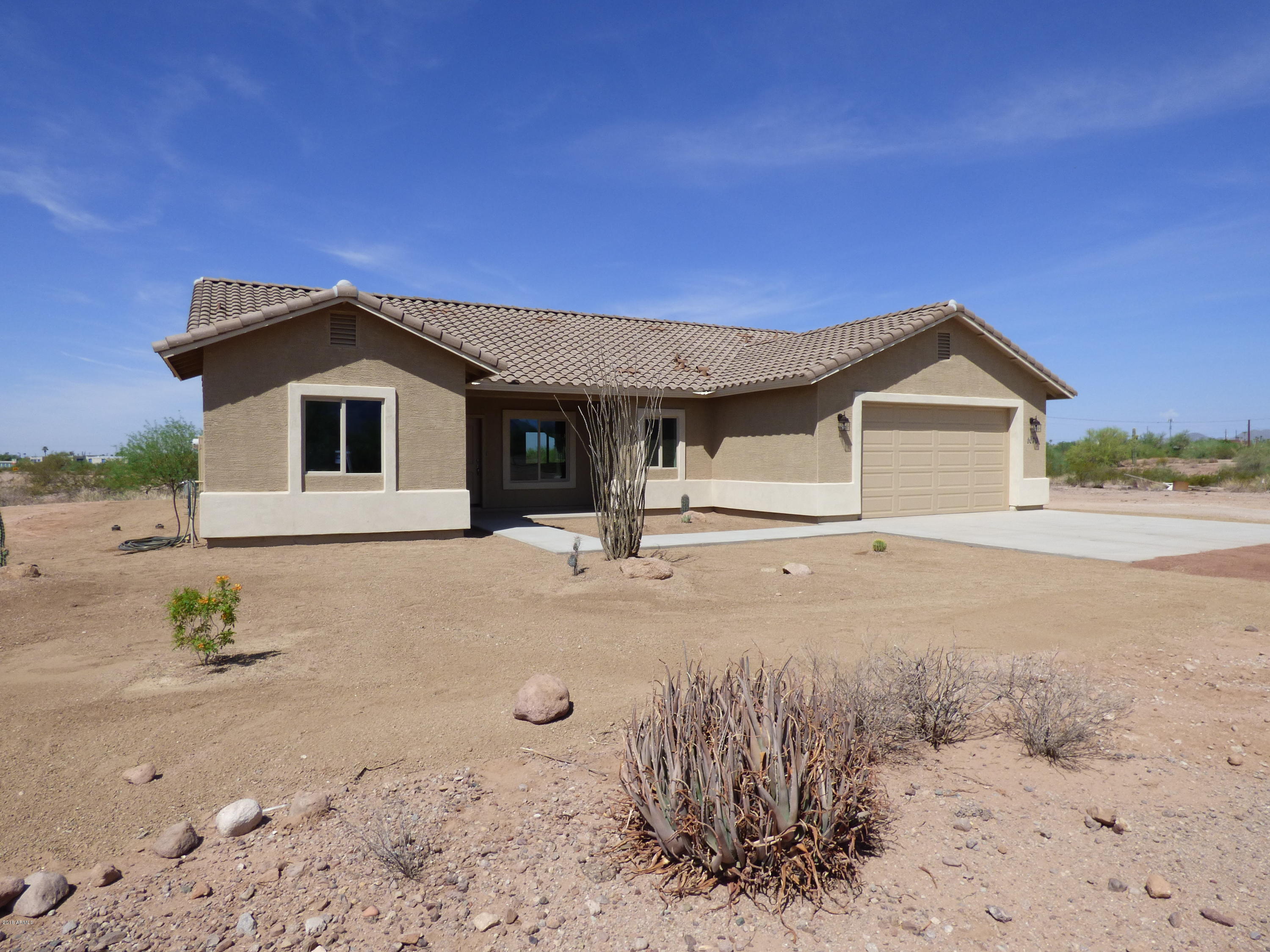 1070 South Vista Road Apache Junction, AZ 85119 - Photo 2 of 29 P1050569