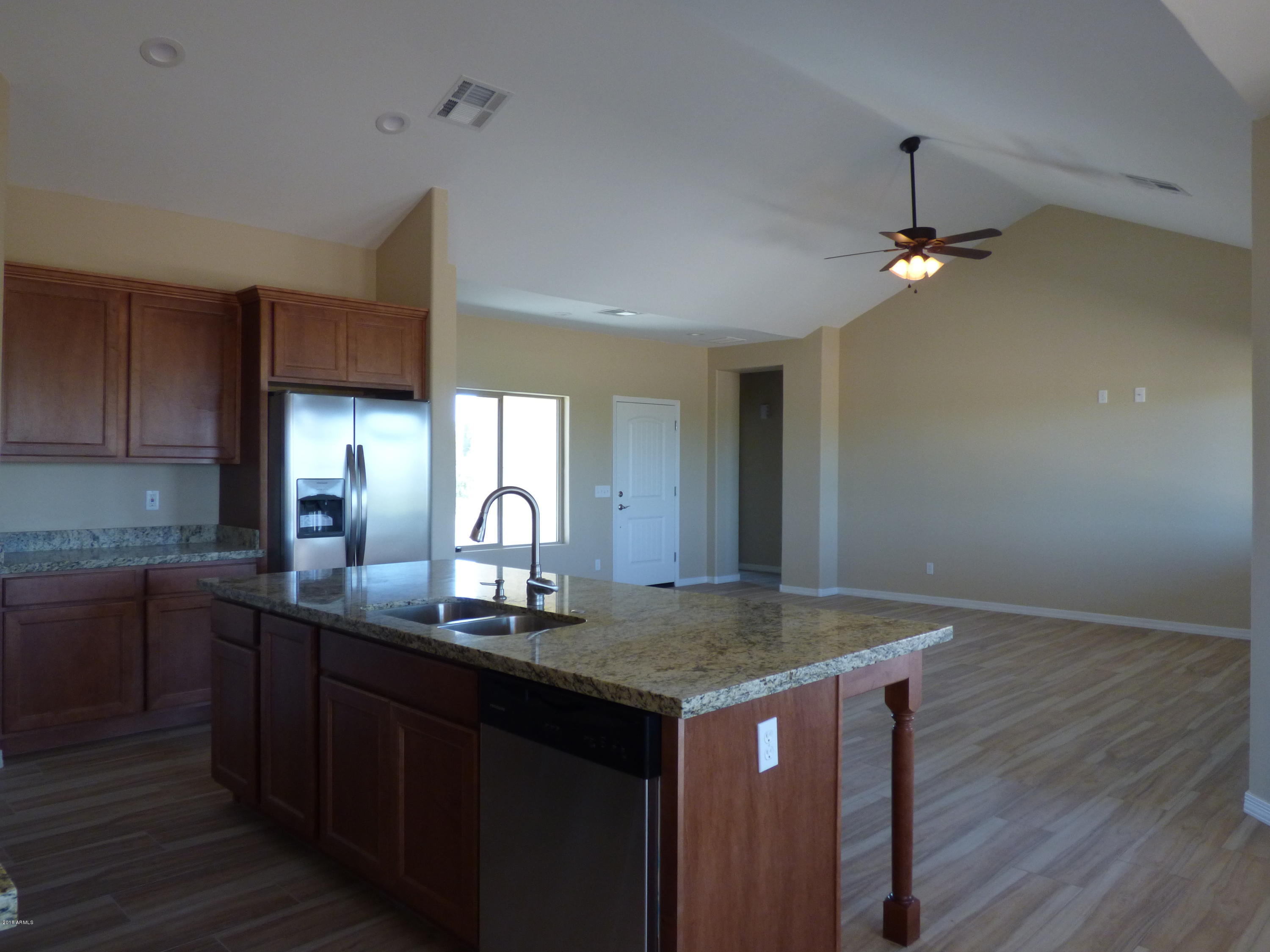 1070 South Vista Road Apache Junction, AZ 85119 - Photo 25 of 29 P1050582