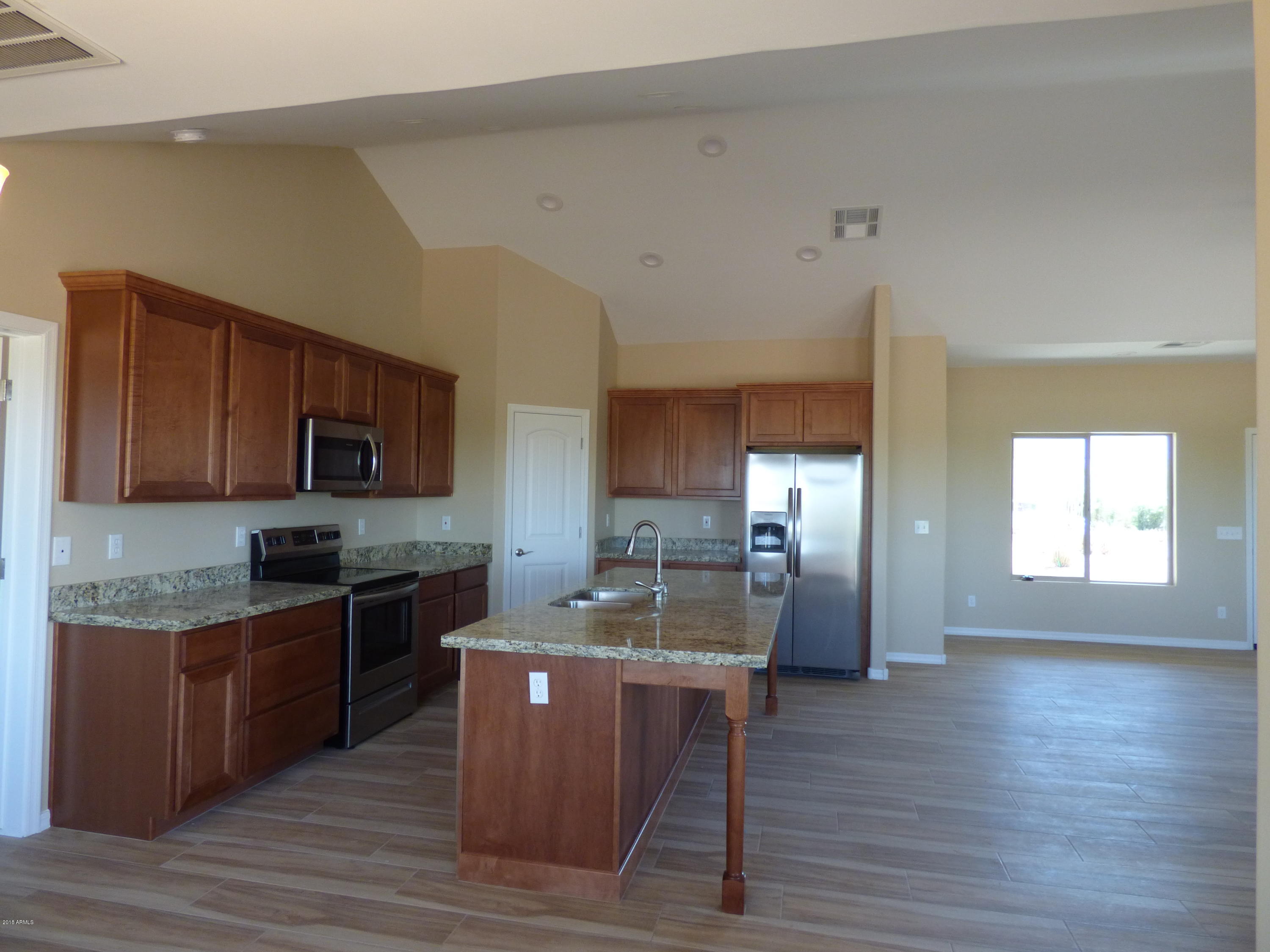 1070 South Vista Road Apache Junction, AZ 85119 - Photo 7 of 29 P1050579
