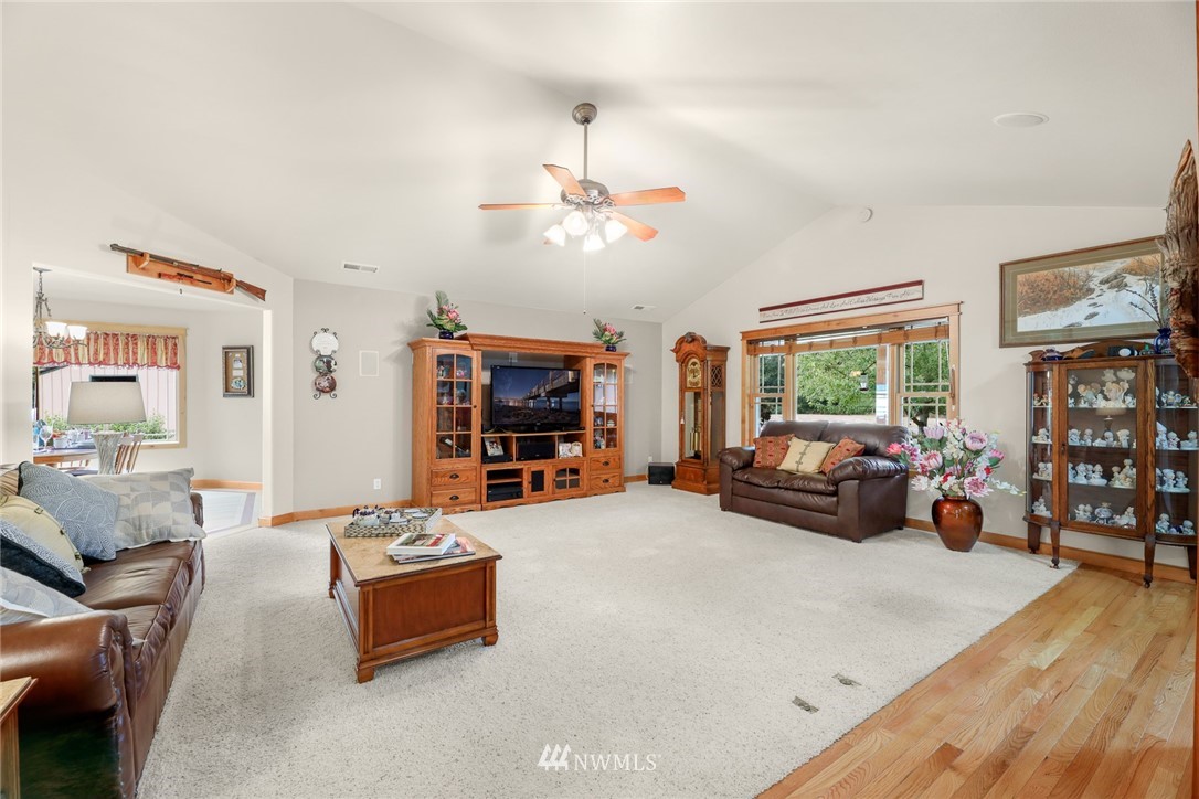 7304 Goodwin Road Everson, WA 98247 - Photo 4 of 40