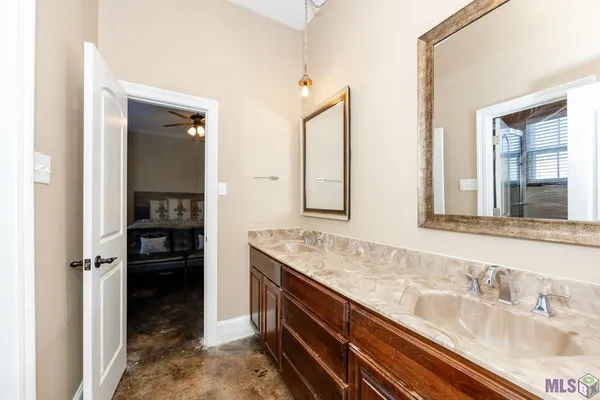 $739,900 | 12148 Highway 73, Geismar, LA 70734