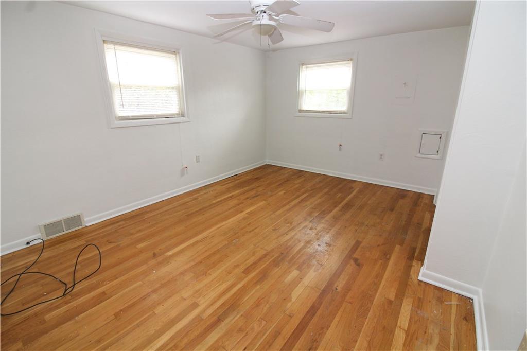 150 Cochran Road Pittsburgh, PA 15228 - Photo 13 of 20 3rd Bedroom