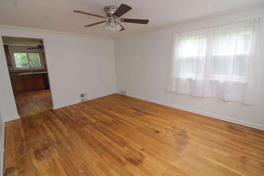 150 Cochran Road Pittsburgh, PA 15228 - Photo 6 of 20 Dining Room
