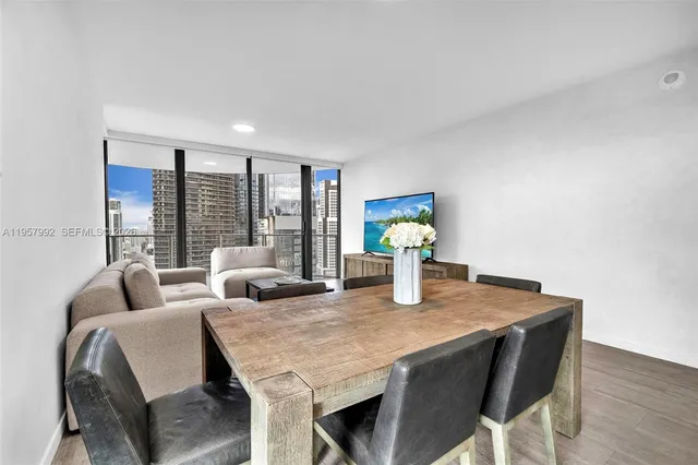 $8,500 | 1000 Brickell Plaza, Unit 3112, Miami, FL 33131