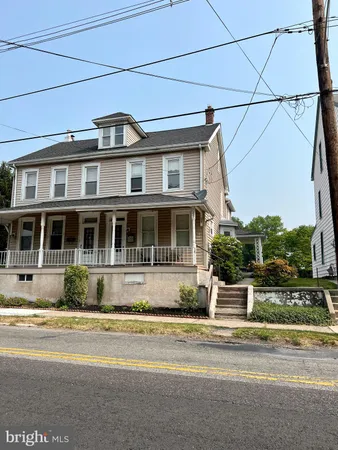 $2,200 | 337 Bridge Street, Spring City, PA 19475