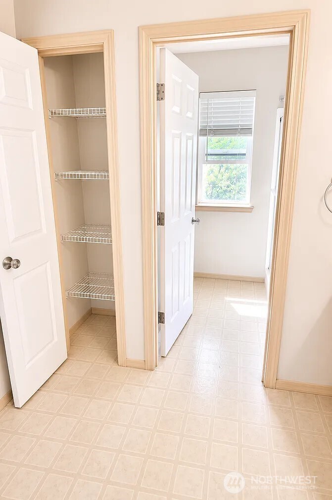 2422 Stafford Way Bothell, WA 98012 - Photo 20 of 32 Gallery Image 20
