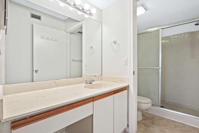 400 Club Circle, Unit 104 Boca Raton, FL 33487 - Photo 11 of 20 400 Club Cir Suite 104 Boca-small-014-14