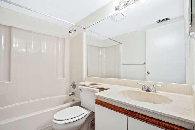 400 Club Circle, Unit 104 Boca Raton, FL 33487 - Photo 13 of 20 400 Club Cir Suite 104 Boca-small-016-16
