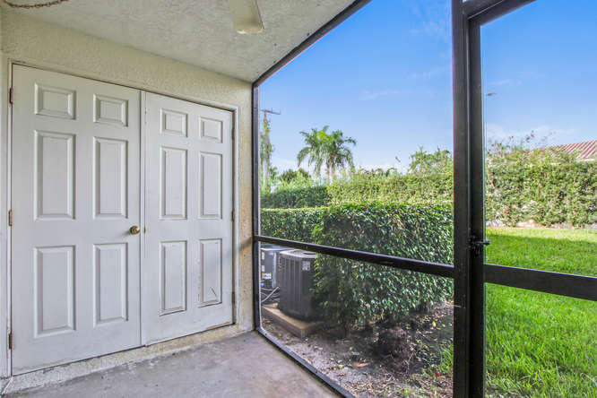 400 Club Cir Suite 104 Boca-small-017-12