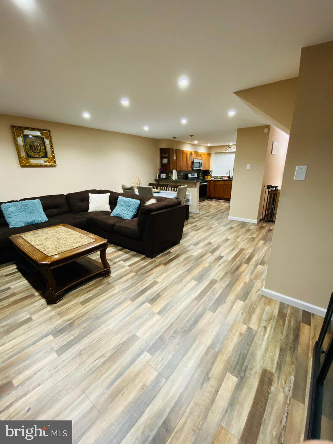 12149 Aster Road Philadelphia, PA 19154 - Photo 4 of 20