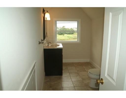252 River Road, Unit 2 Winthrop, MA 02152 - Photo 10 of 12 Gallery Image 10
