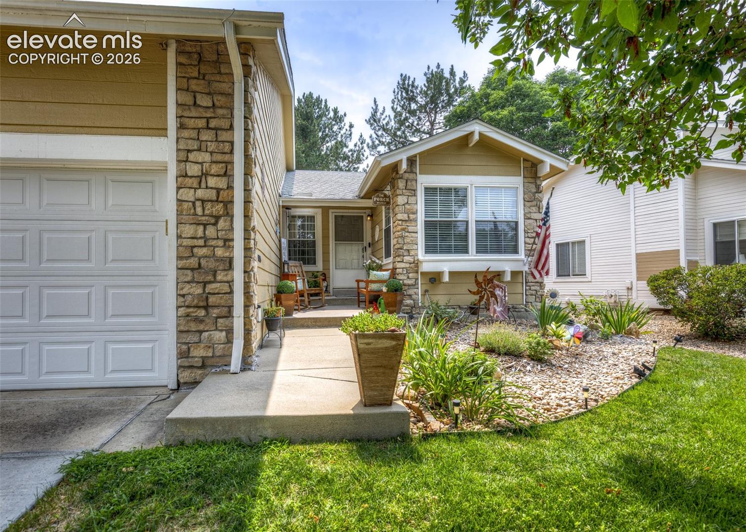 16 Sutherland Court Highlands Ranch, CO 80130 - Photo 3 of 48 Gallery Image 3