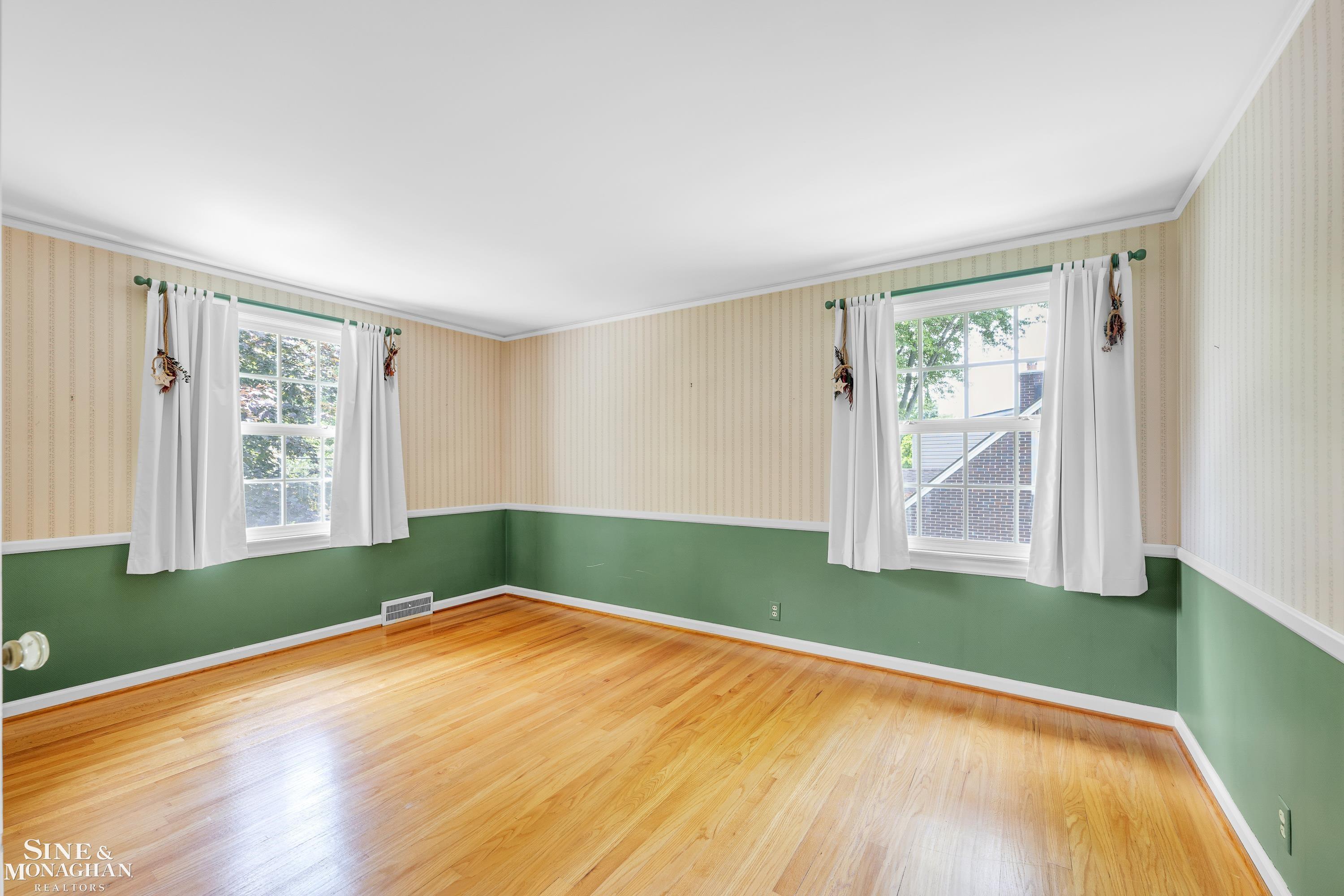 909 Hawthorne Road Grosse Pointe, MI 48236 - Photo 25 of 45 50147054-62ebcfc0-4969-4fd9-928c-bd2c2f99dff5.JPG