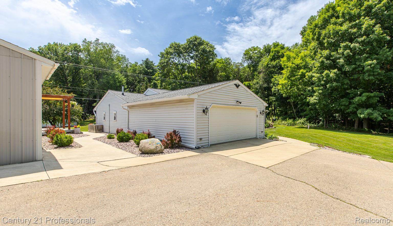 1790 Kent Road Ortonville, MI 48462 - Photo 54 of 64 1790 Kent Rd-60.jpg