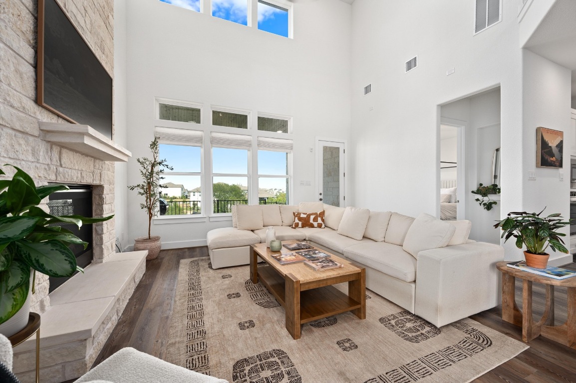 305 Avena Trail Austin, TX 78738 - Photo 4 of 38