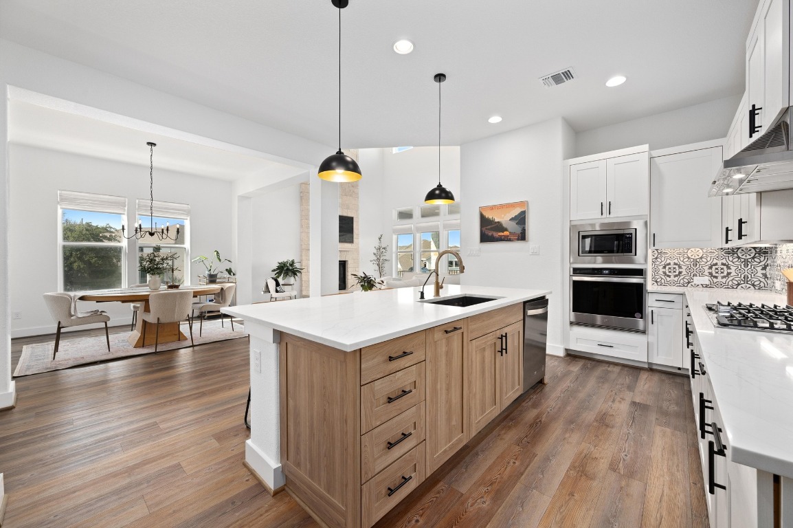 305 Avena Trail Austin, TX 78738 - Photo 10 of 38