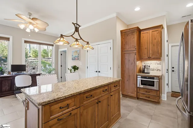 $675,000 | 510 Heron Cove Circle, Seneca, SC 29672