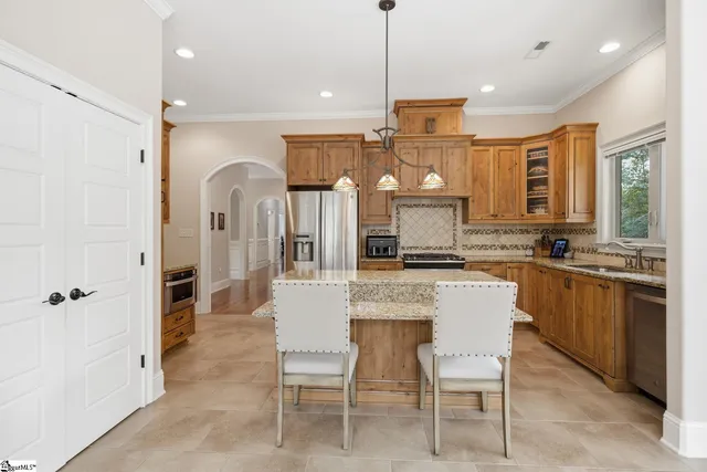 $675,000 | 510 Heron Cove Circle, Seneca, SC 29672