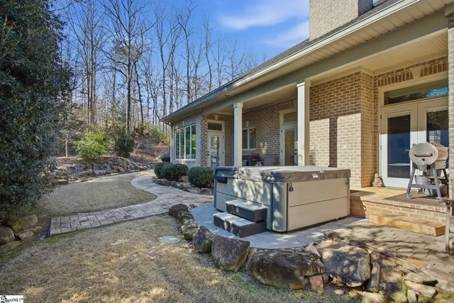 $675,000 | 510 Heron Cove Circle, Seneca, SC 29672