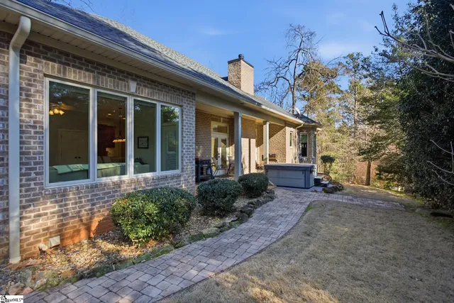 $675,000 | 510 Heron Cove Circle, Seneca, SC 29672