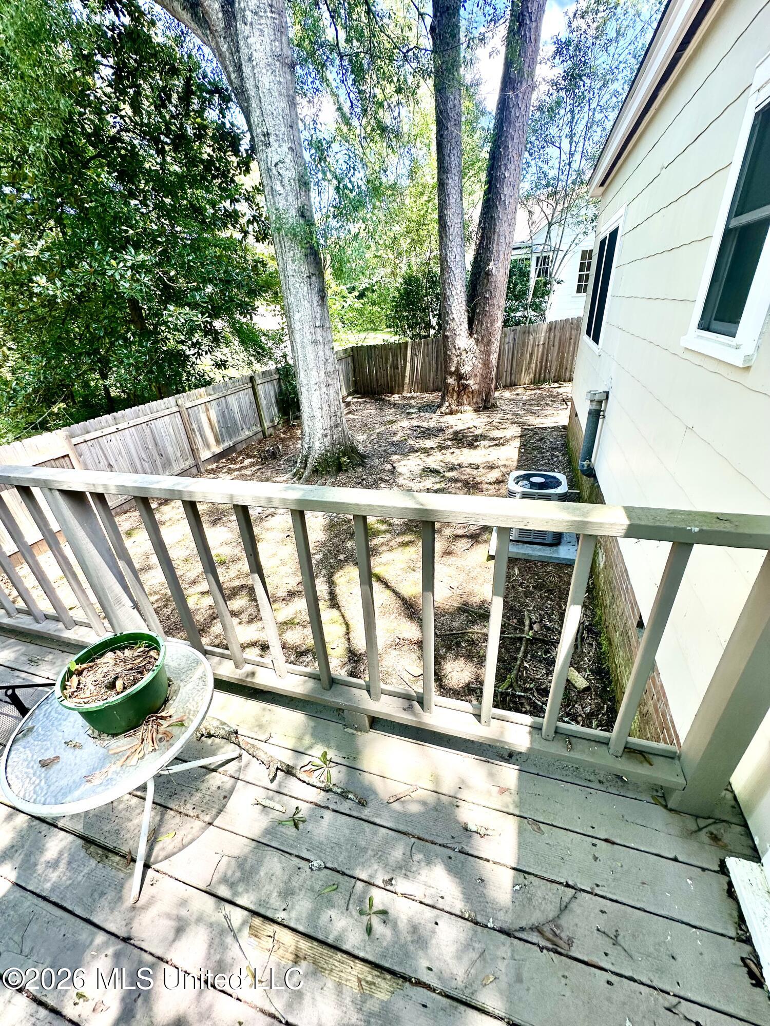 512 West Minnesota Street Brookhaven, MS 39601 - Photo 16 of 19 Backyard