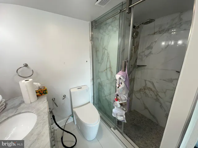 $559,900 | 8350 Greensboro Drive, Unit 517, McLean, VA 22102