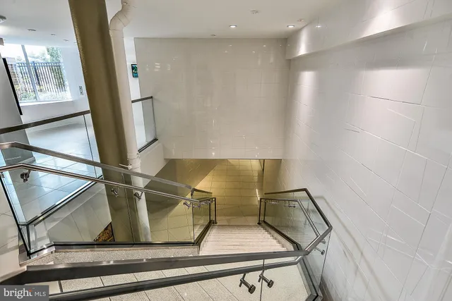 $559,900 | 8350 Greensboro Drive, Unit 517, McLean, VA 22102