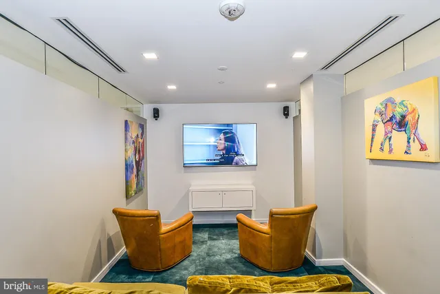 $559,900 | 8350 Greensboro Drive, Unit 517, McLean, VA 22102