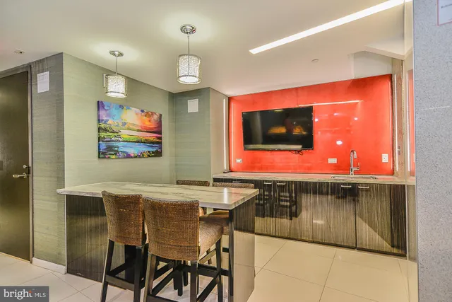 $559,900 | 8350 Greensboro Drive, Unit 517, McLean, VA 22102