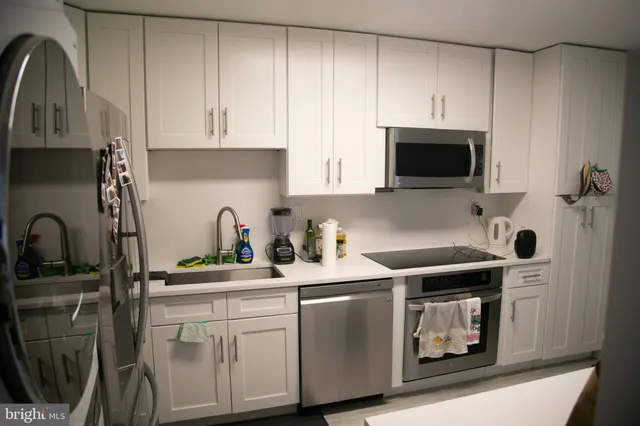 $559,900 | 8350 Greensboro Drive, Unit 517, McLean, VA 22102