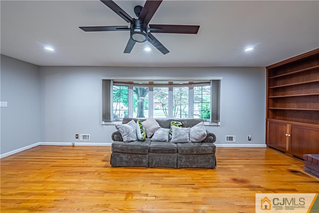 20 Starkin Road Milltown, NJ 08850 - Photo 13 of 66