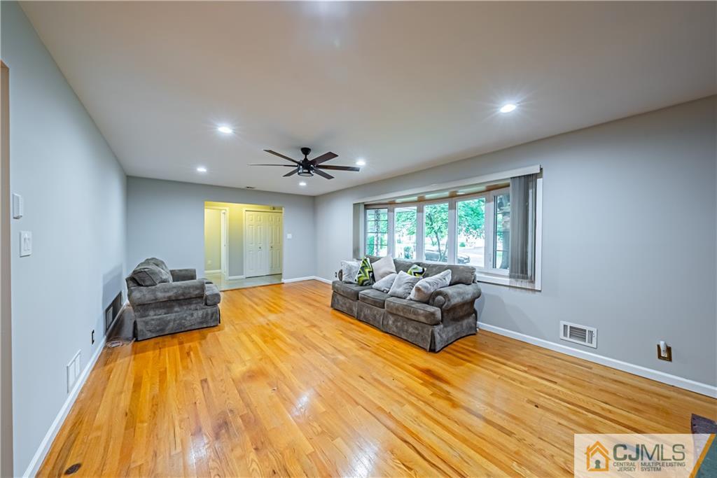 20 Starkin Road Milltown, NJ 08850 - Photo 16 of 66