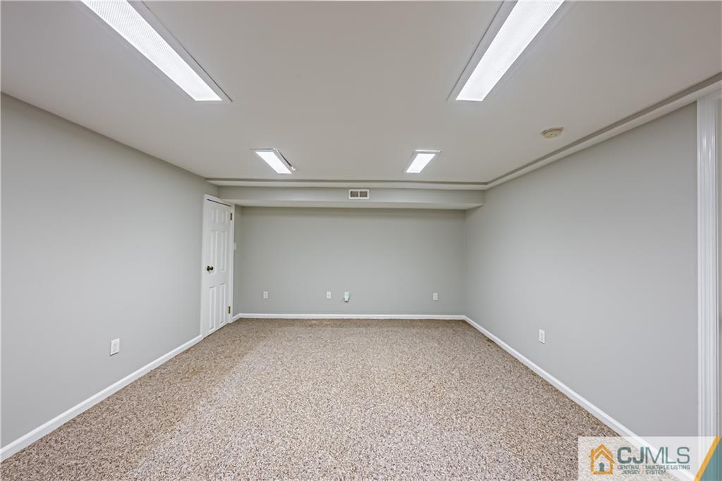20 Starkin Road Milltown, NJ 08850 - Photo 38 of 66
