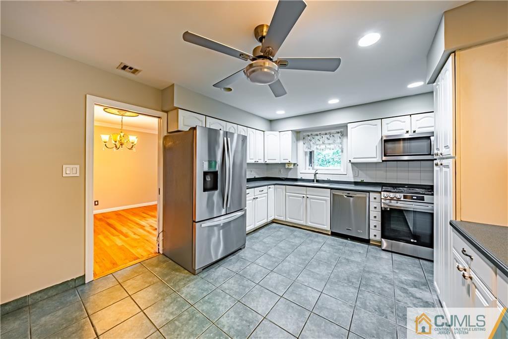 20 Starkin Road Milltown, NJ 08850 - Photo 6 of 66
