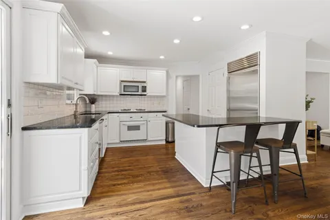 $1,075,000 | 116 Huntley Drive, Ardsley, NY 10502