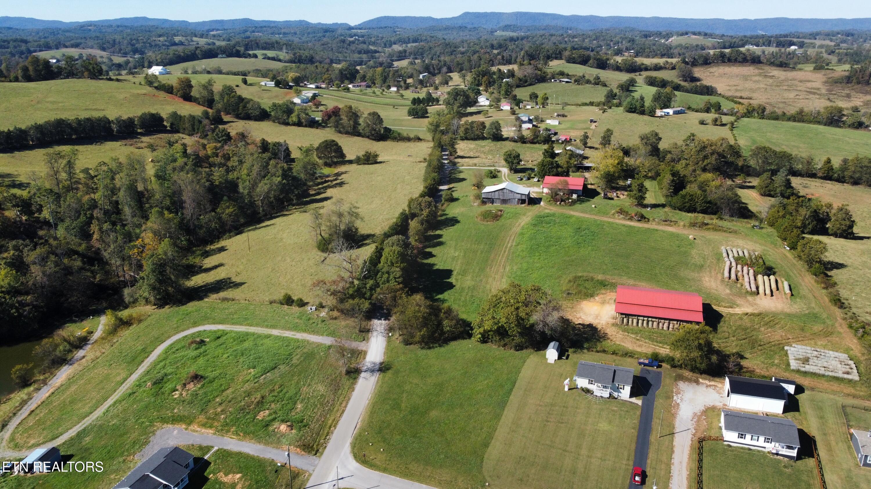 175 Lookout Drive Rutledge, TN 37861 - Photo 3 of 16 dji_fly_20251015_150928_60_1760563413988