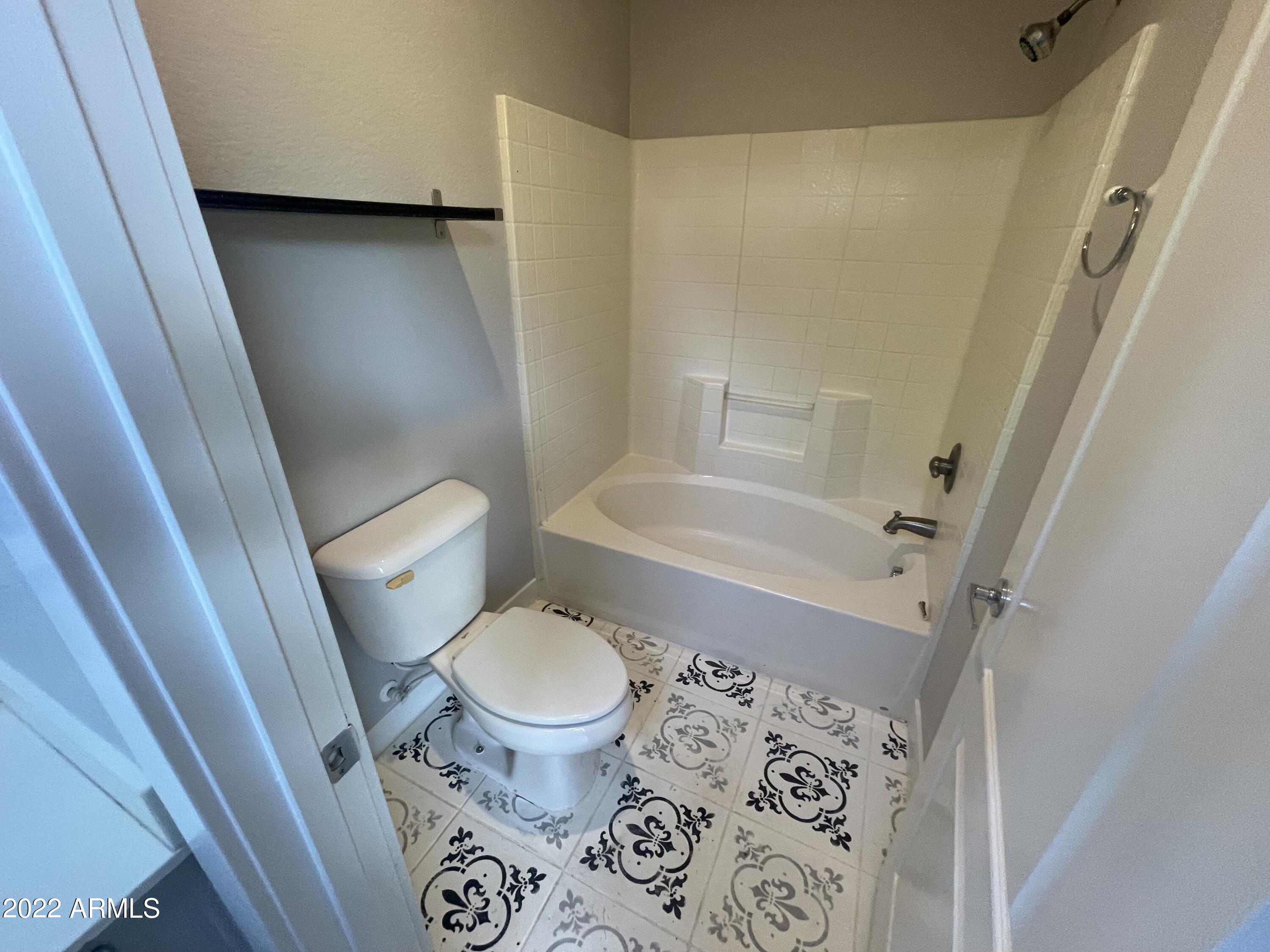 2401 East Rio Salado Parkway, Unit 1152 Tempe, AZ 85288 - Photo 11 of 21 Primary Bathroom