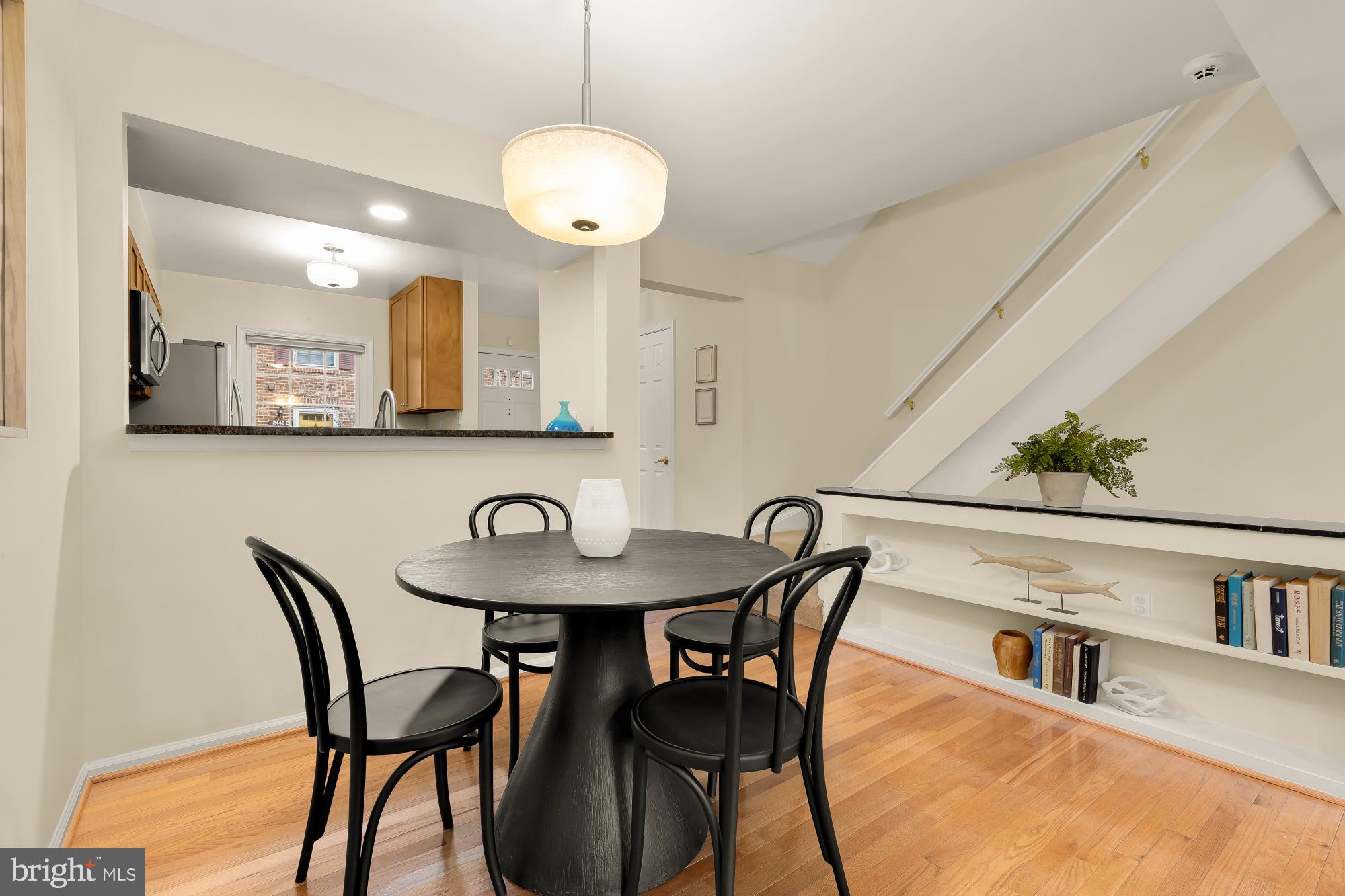 2446 South Walter Reed Drive, Unit B Arlington, VA 22206 - Photo 6 of 26