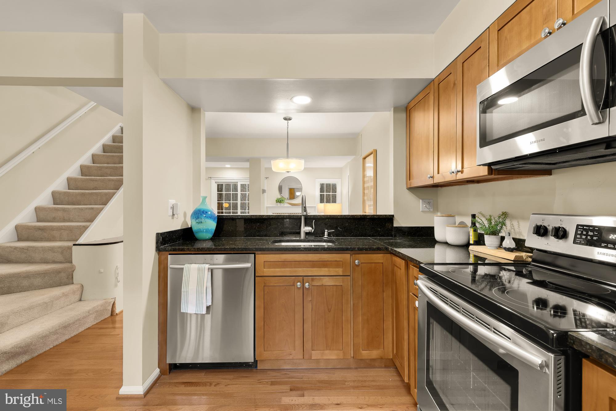 2446 South Walter Reed Drive, Unit B Arlington, VA 22206 - Photo 9 of 26