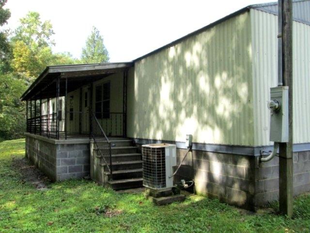 426 Reagan Valley Road Tellico Plains, TN 37385 - Photo 5 of 16 05-IMG_1054