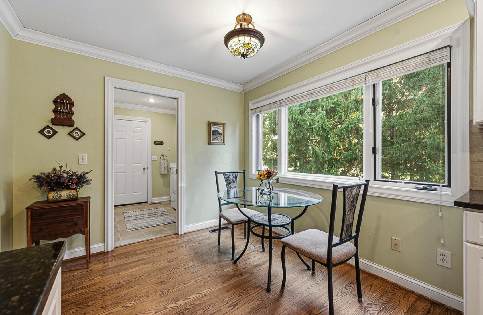 5753 Newgate Road Dublin, OH 43017 - Photo 15 of 46 Breakfast Nook