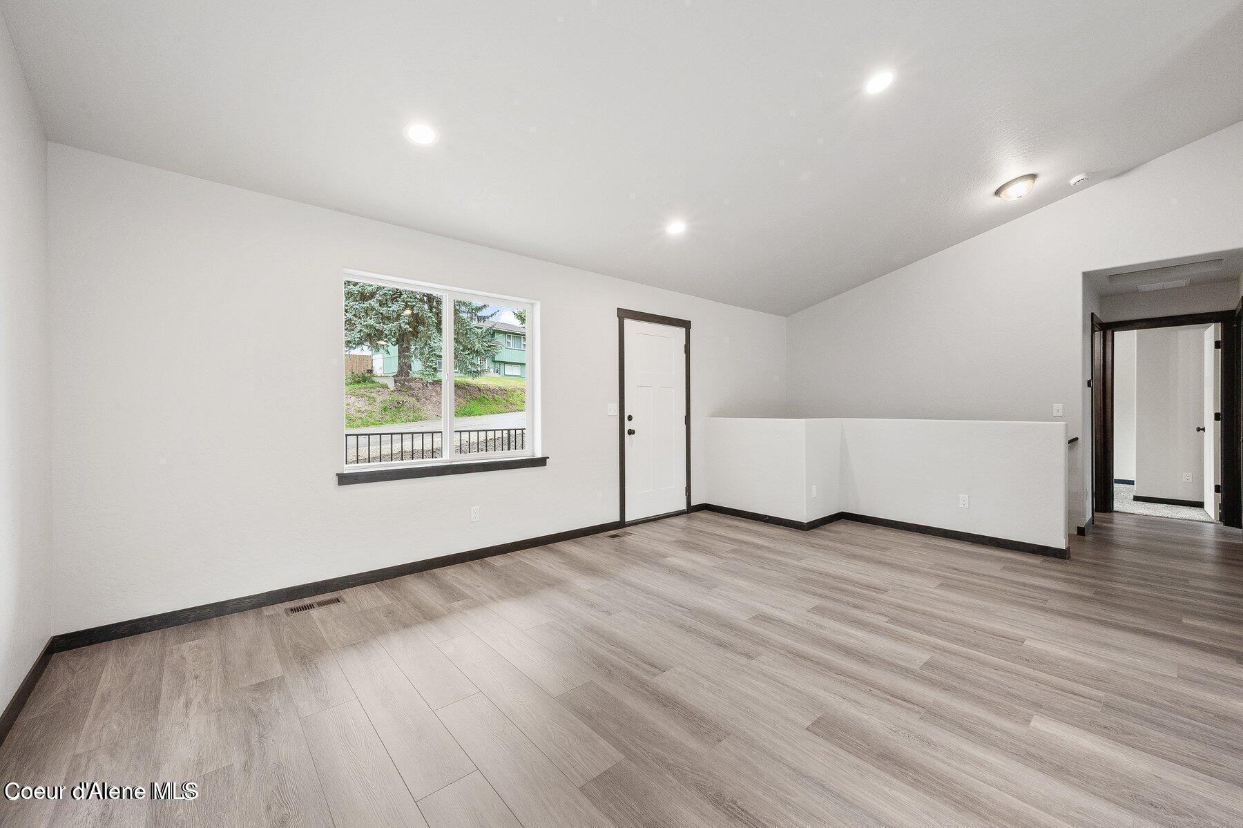 515 Lower Rio Vista Street Osburn, ID 83849 - Photo 6 of 25 20240508194452037283000000-o