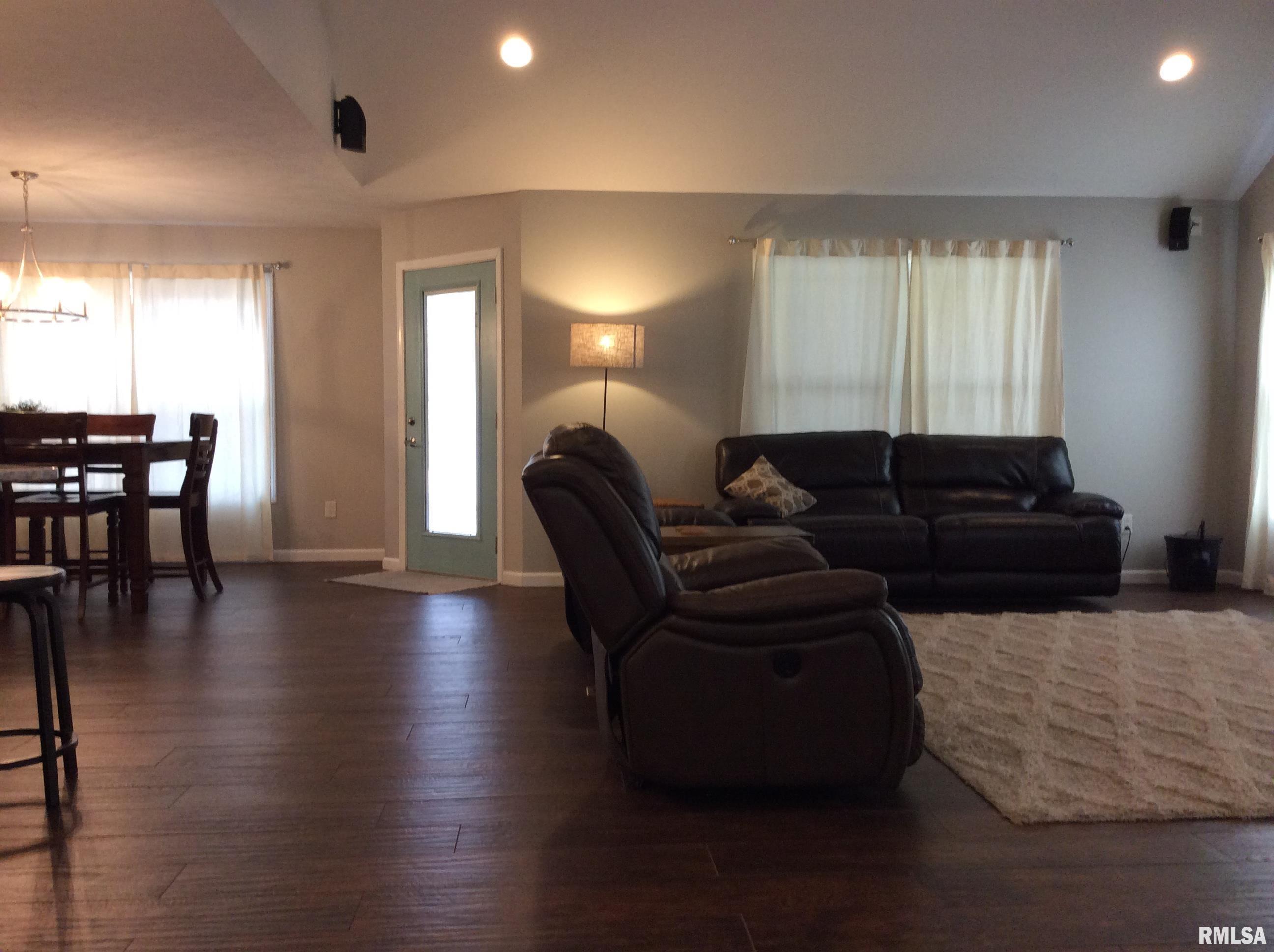 3600 East Bishop Road Mount Vernon, IL 62864 - Photo 5 of 45