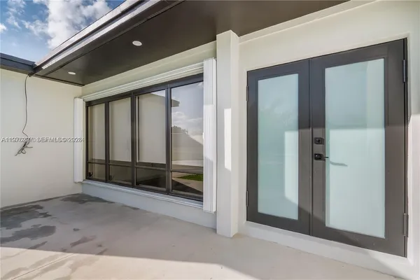 $3,999 | 8421 Southwest 27th Terrace, Miami, FL 33155