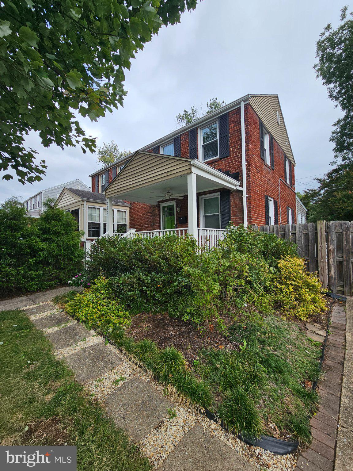 5925 Monticello Road Alexandria, VA 22303 - Photo 4 of 39 Gallery Image 4