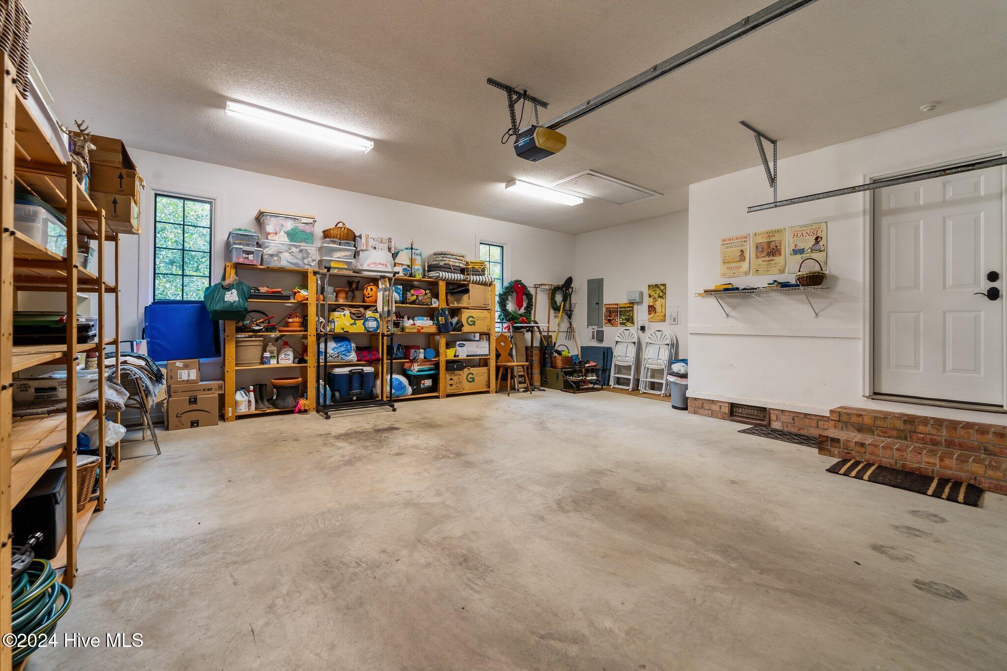 10 Turtle Point Road Pinehurst, NC 28374 - Photo 45 of 47 42-web-or-mls-DSC02501 Garage